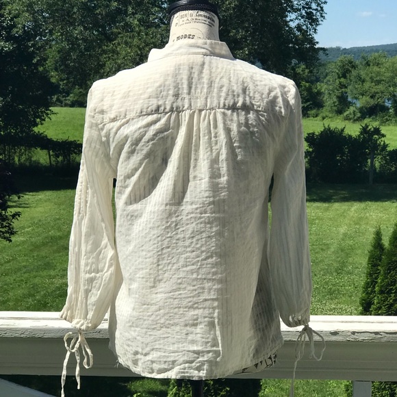 🌸 DKNY Off White Loose Fitting Blouse - Picture 2 of 8